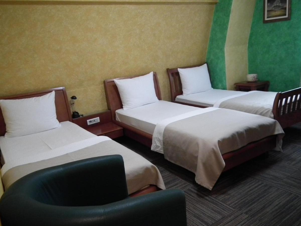 Hotel Kerber بودغوريتْسا المظهر الخارجي الصورة
