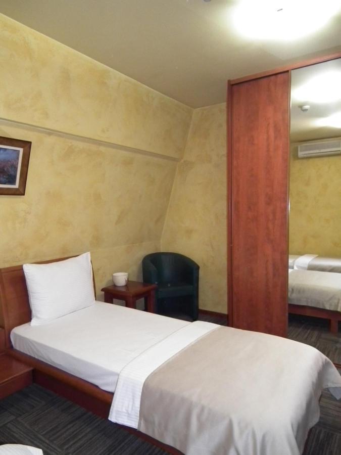 Hotel Kerber بودغوريتْسا المظهر الخارجي الصورة