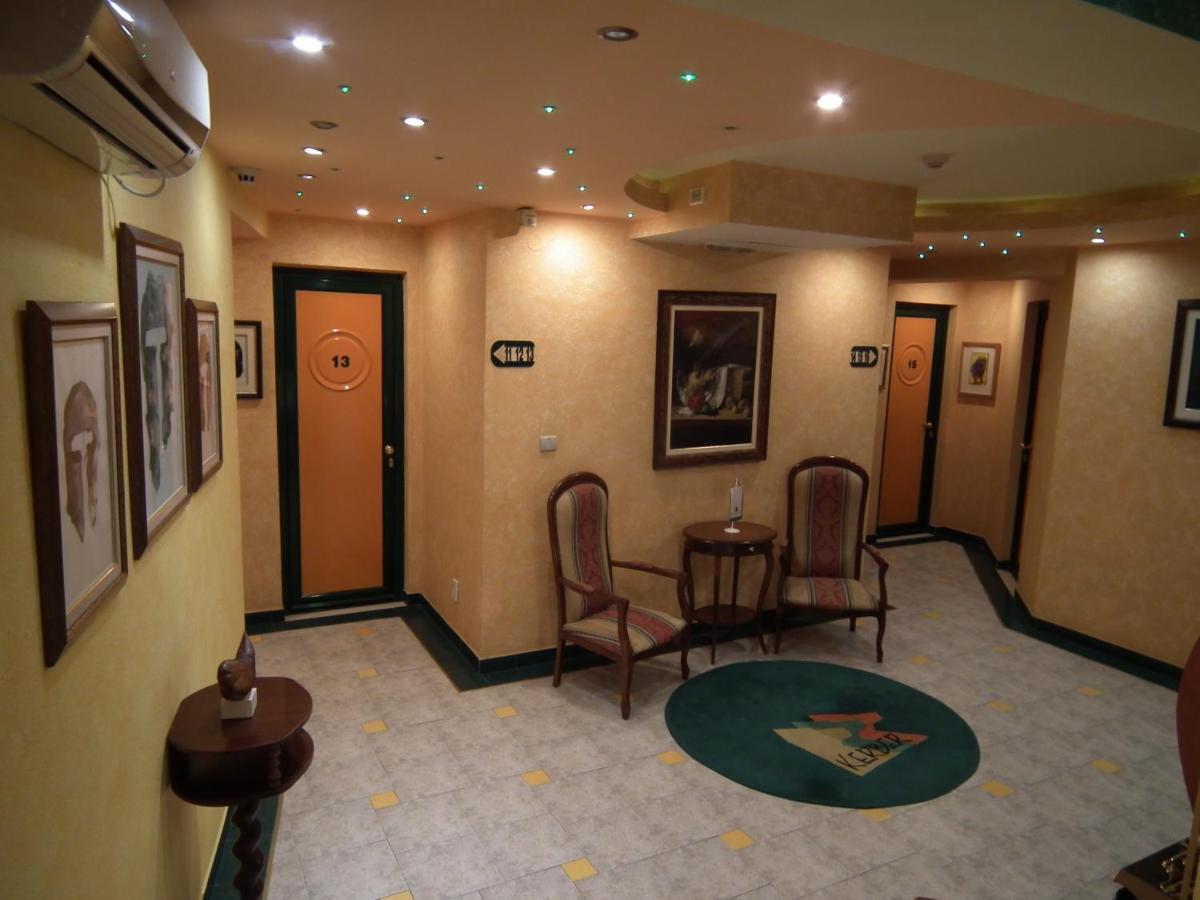 Hotel Kerber بودغوريتْسا المظهر الخارجي الصورة