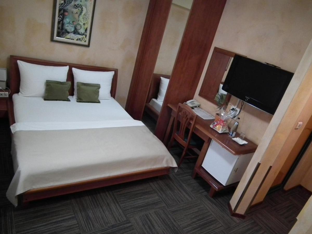 Hotel Kerber بودغوريتْسا المظهر الخارجي الصورة