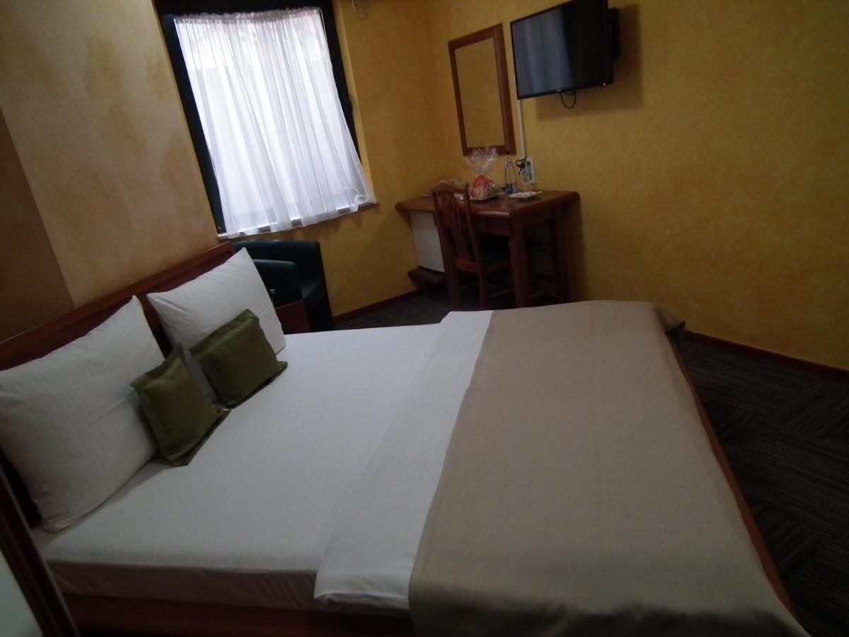 Hotel Kerber بودغوريتْسا المظهر الخارجي الصورة