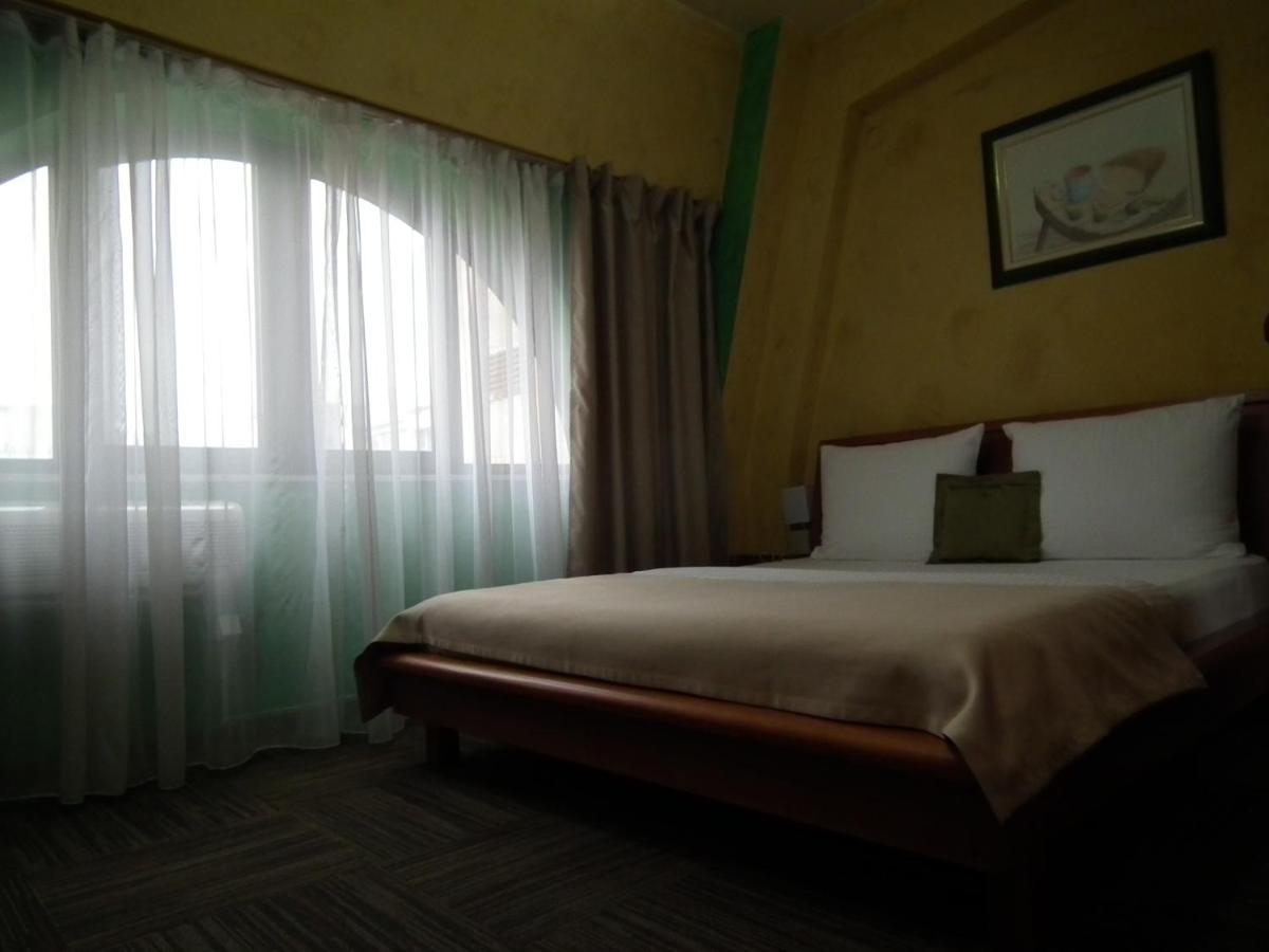 Hotel Kerber بودغوريتْسا المظهر الخارجي الصورة