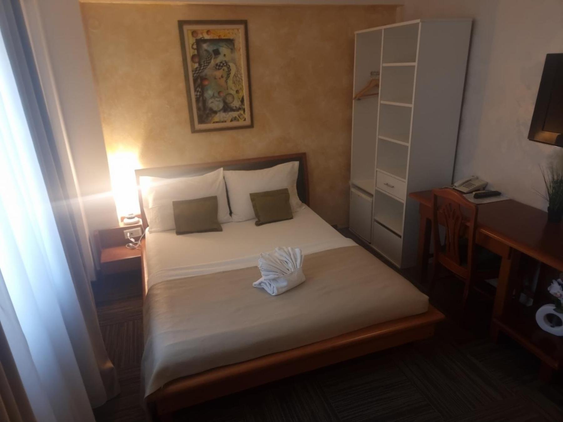 Hotel Kerber بودغوريتْسا المظهر الخارجي الصورة