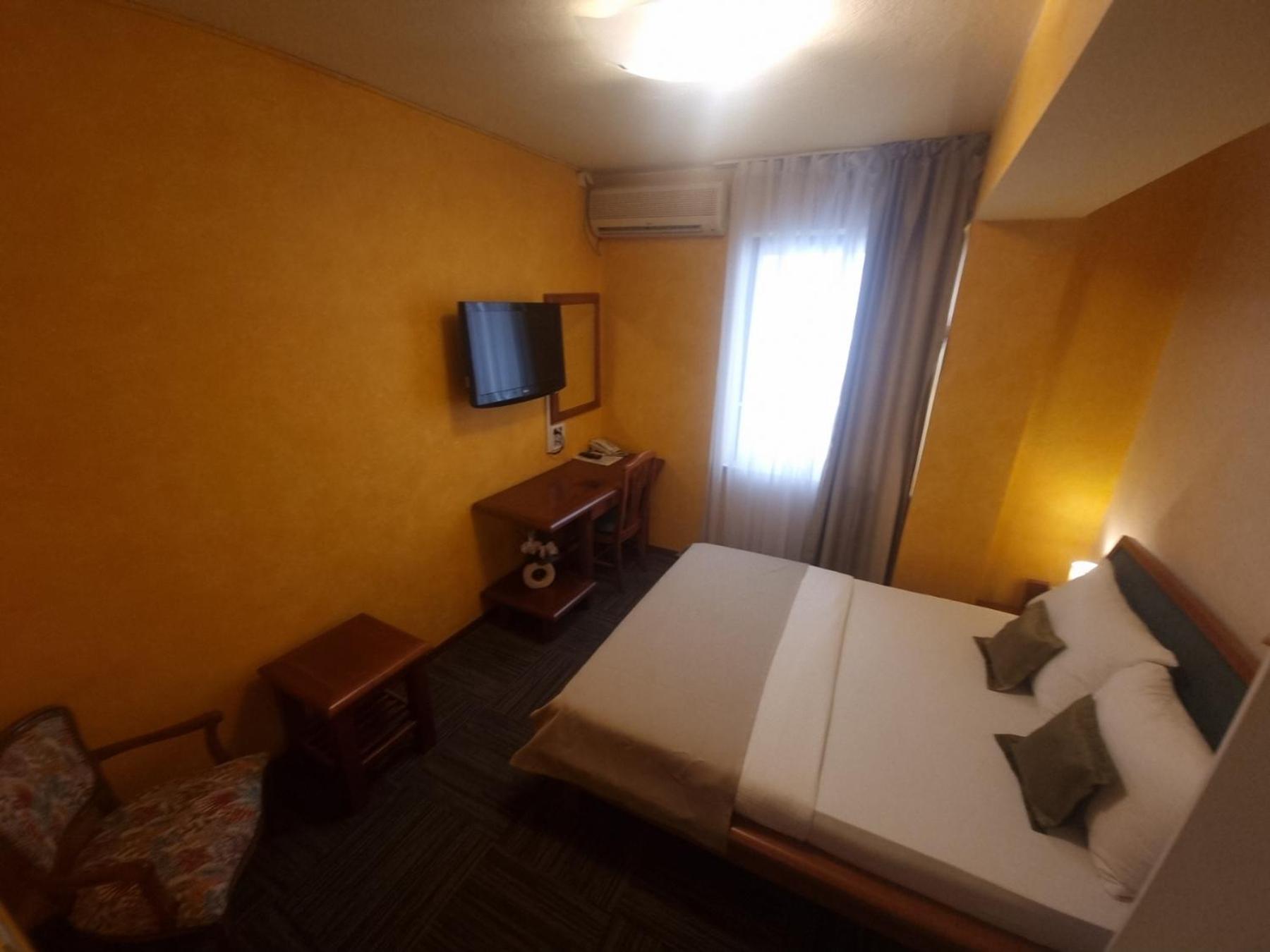 Hotel Kerber بودغوريتْسا المظهر الخارجي الصورة