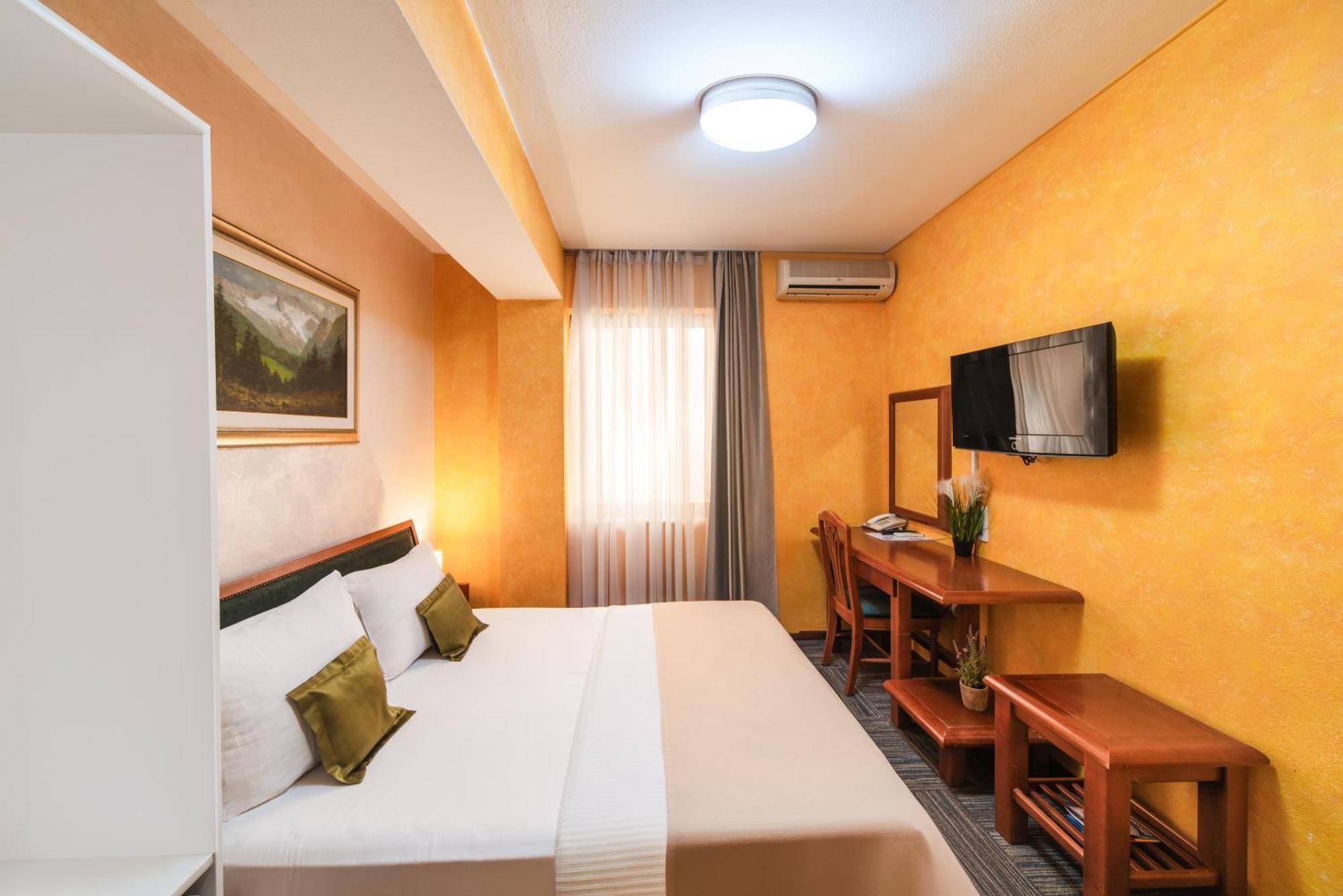 Hotel Kerber بودغوريتْسا المظهر الخارجي الصورة