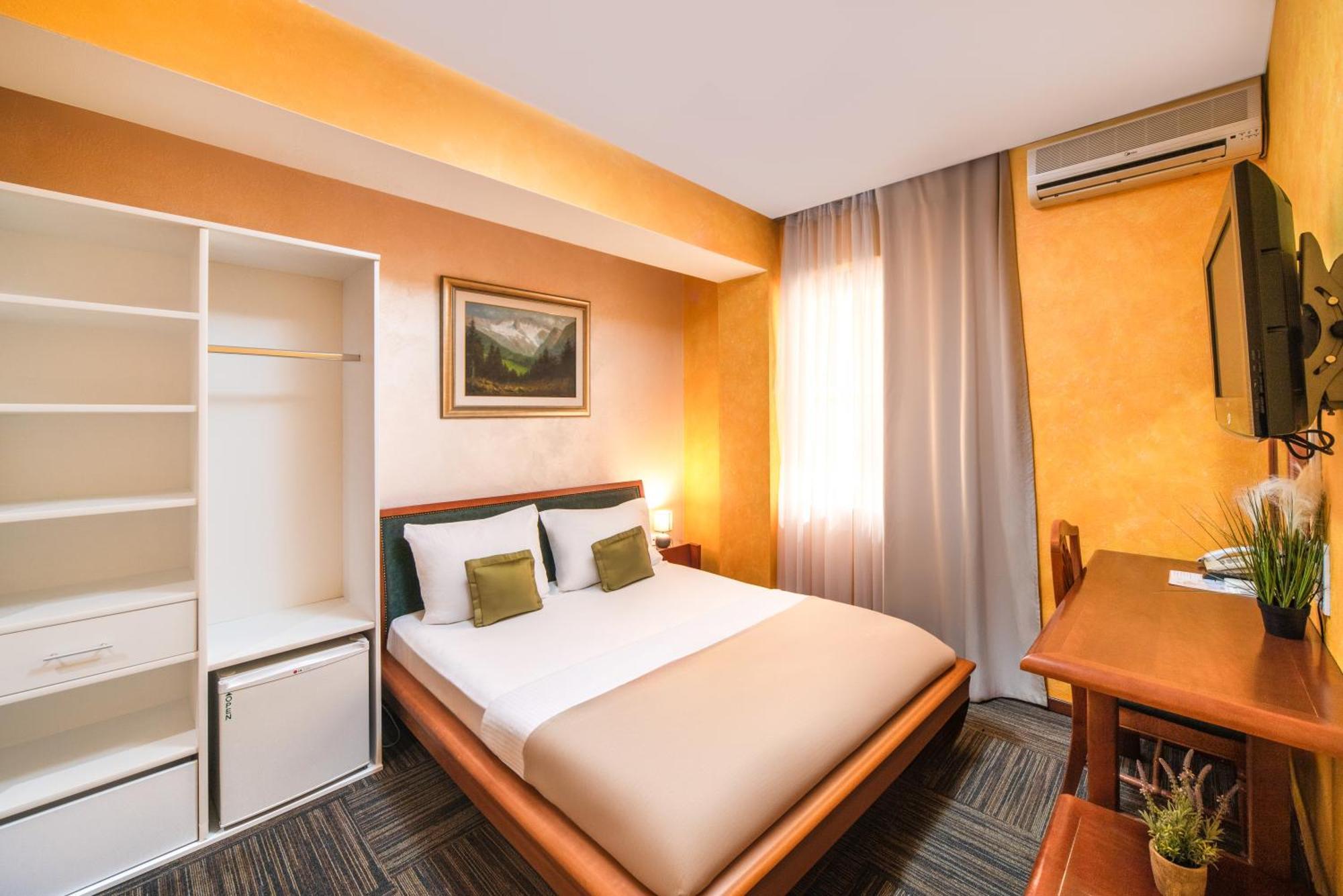 Hotel Kerber بودغوريتْسا المظهر الخارجي الصورة