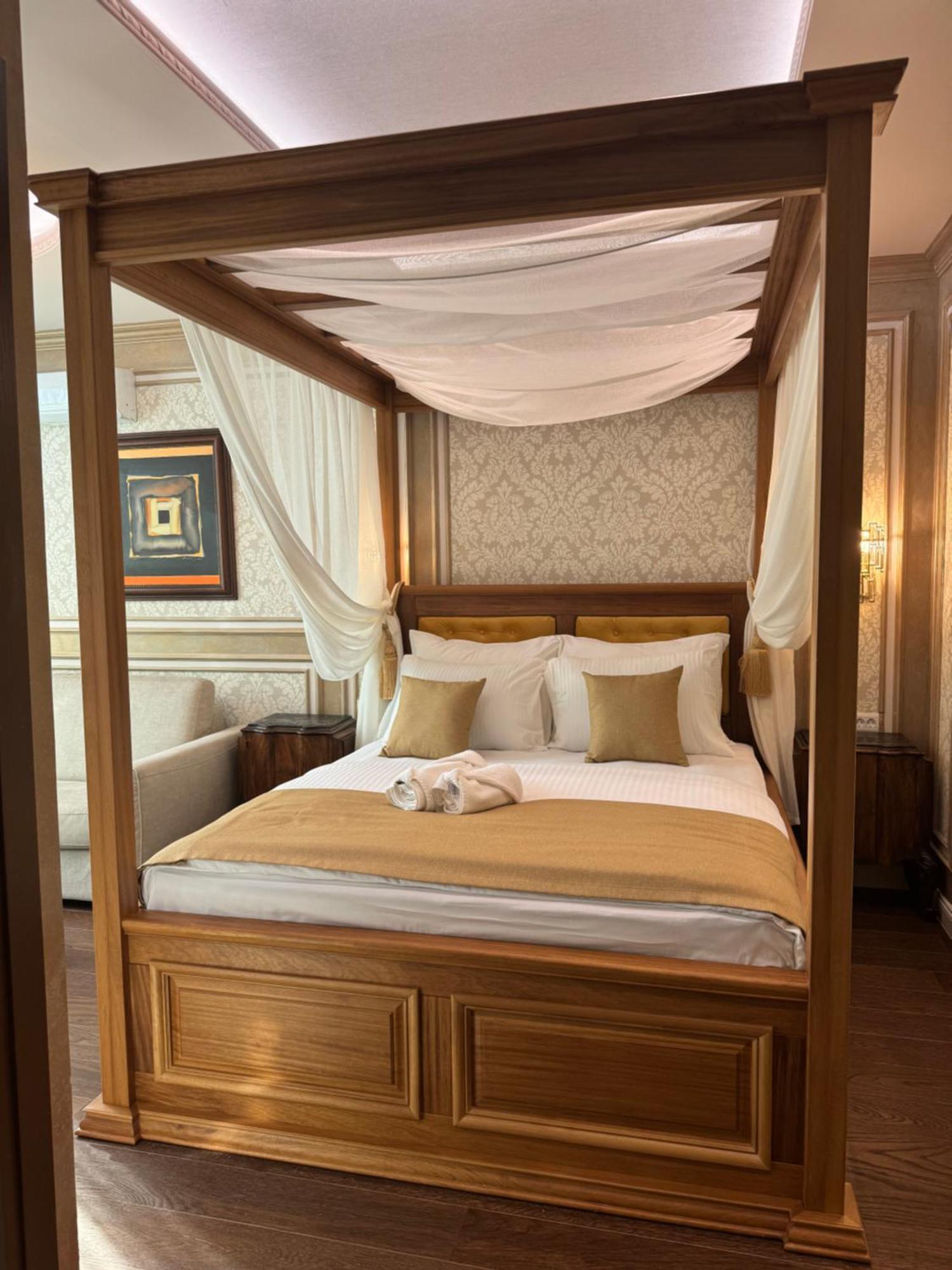 Hotel Kerber بودغوريتْسا المظهر الخارجي الصورة