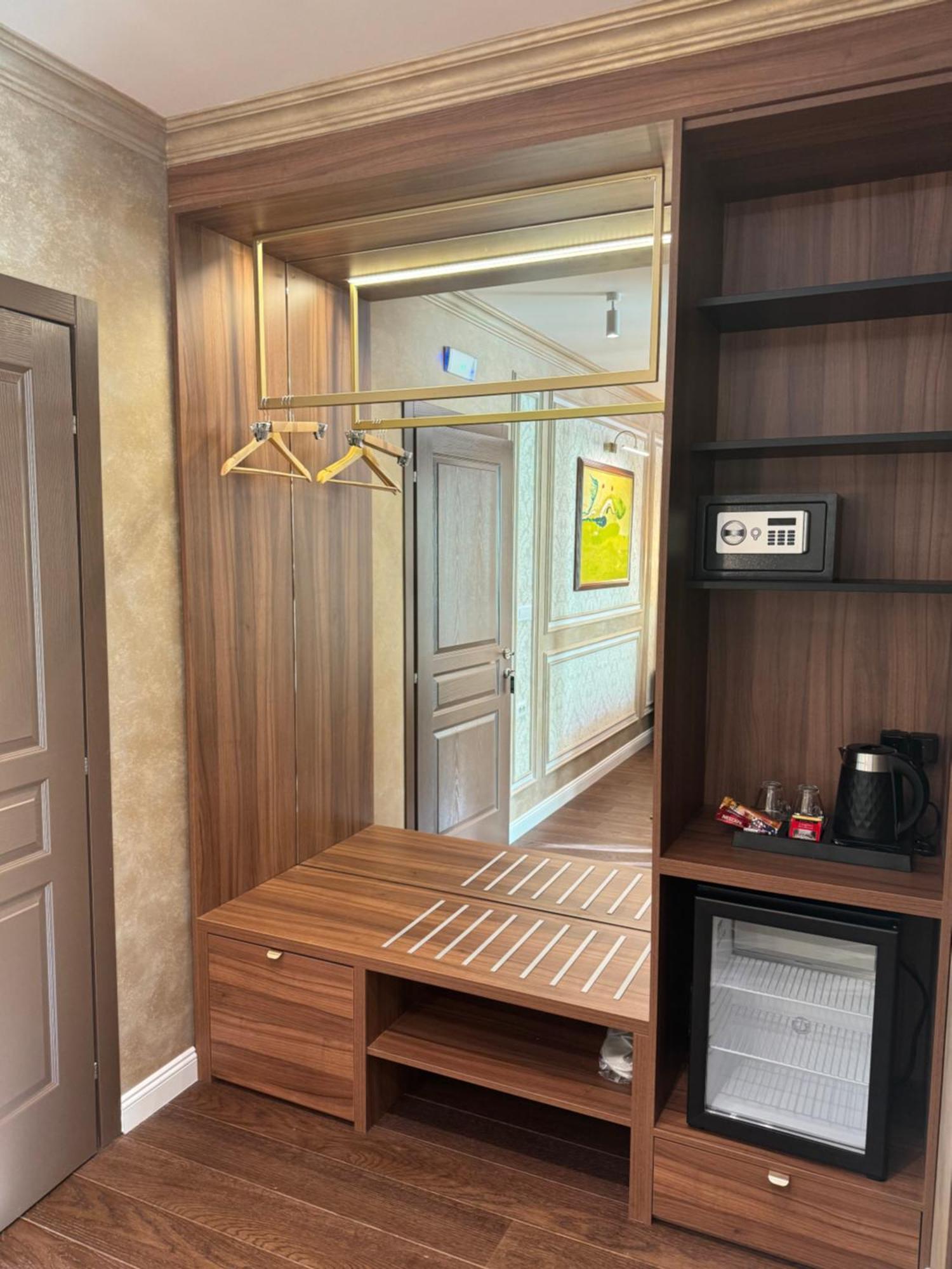 Hotel Kerber بودغوريتْسا المظهر الخارجي الصورة