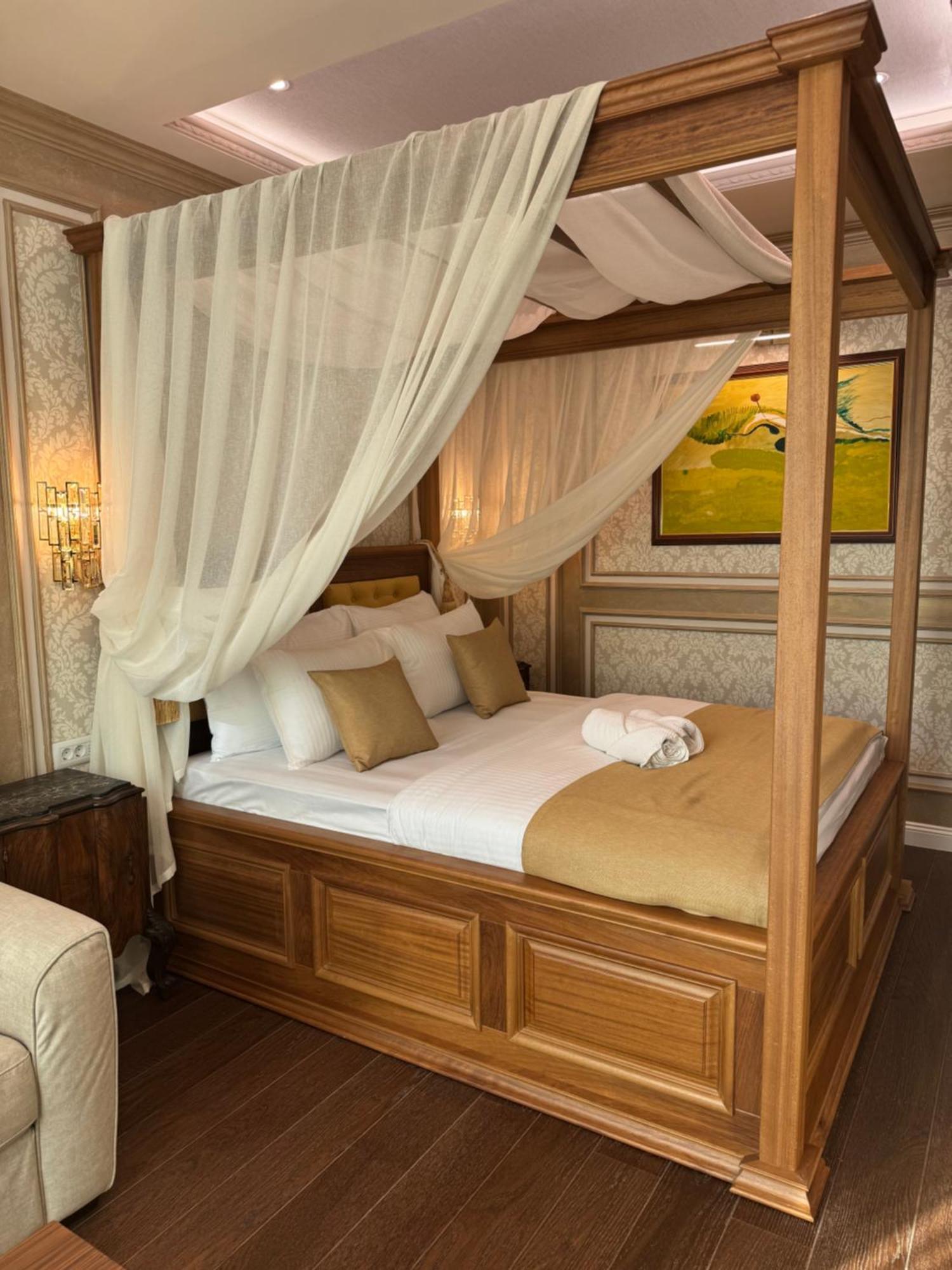 Hotel Kerber بودغوريتْسا المظهر الخارجي الصورة