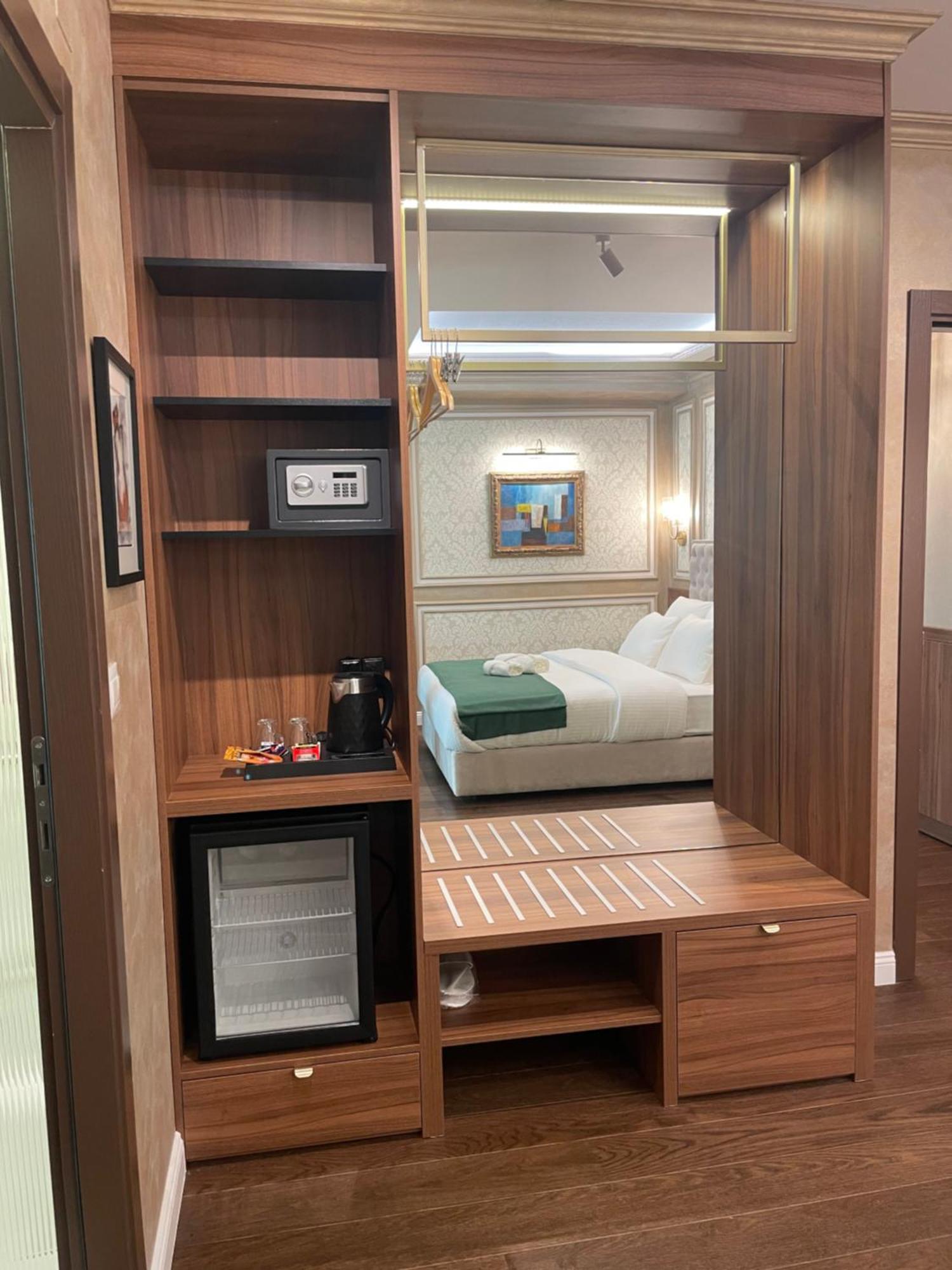 Hotel Kerber بودغوريتْسا المظهر الخارجي الصورة