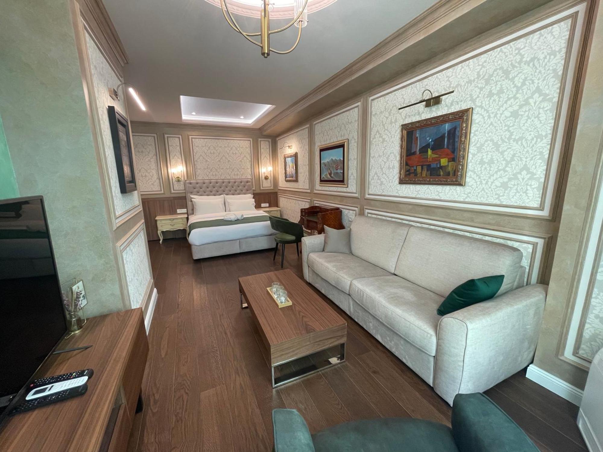 Hotel Kerber بودغوريتْسا المظهر الخارجي الصورة